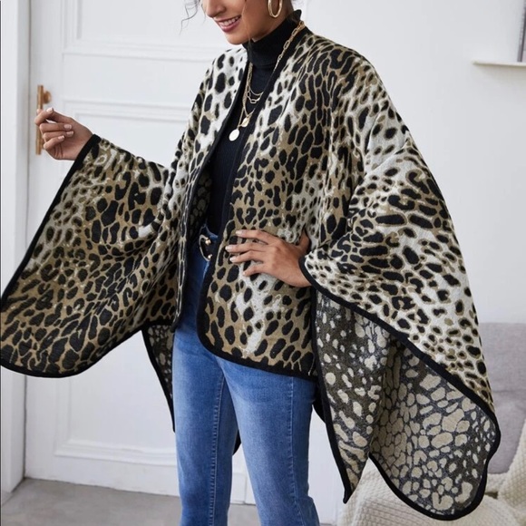 Leopard asymmetrical hem poncho cape cardigan - Picture 5 of 5